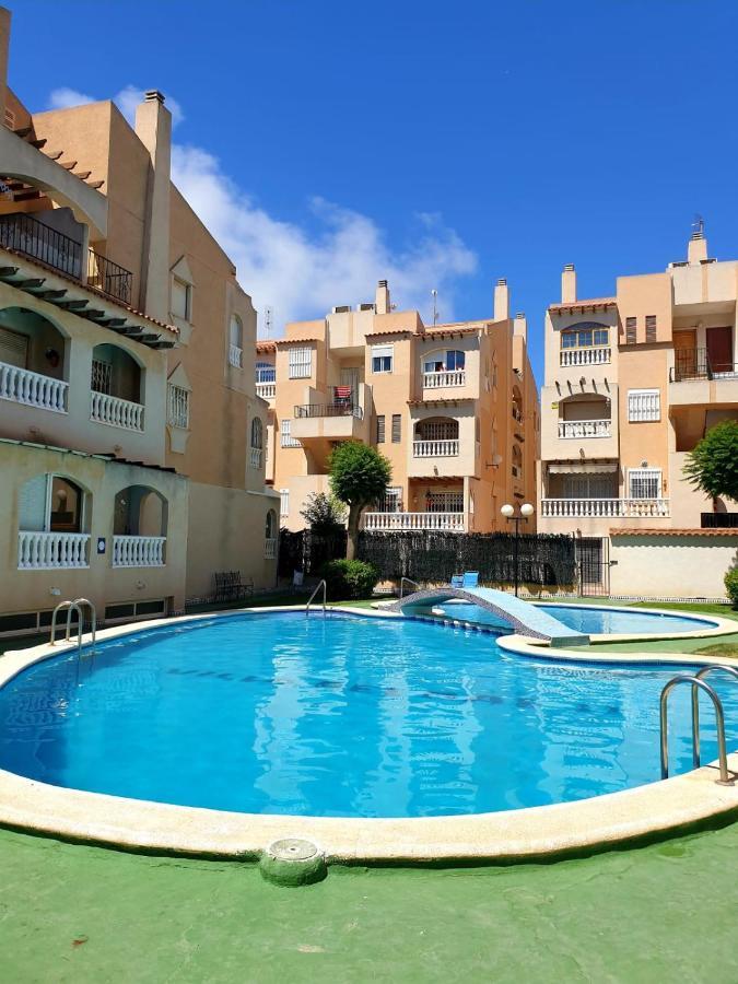 Seascape - Tranquil Studio Apartment Torrevieja Exterior photo